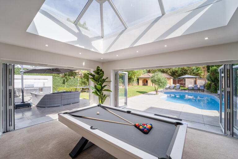 1 Games Room Conservatory Emerson Park Villa