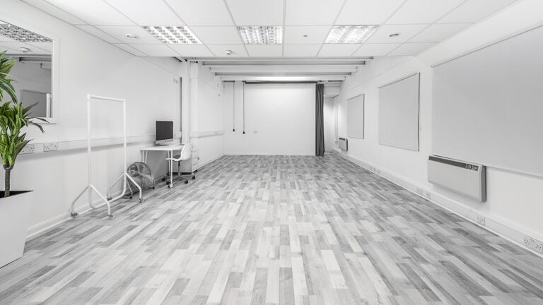 0 05b South East London White Video Shoot Film Photo Studio Hire