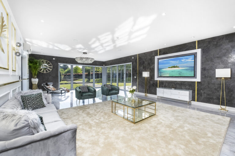 1c UK Best Luxury Mansion Gold Decor Living Room Film Location Space Hire London