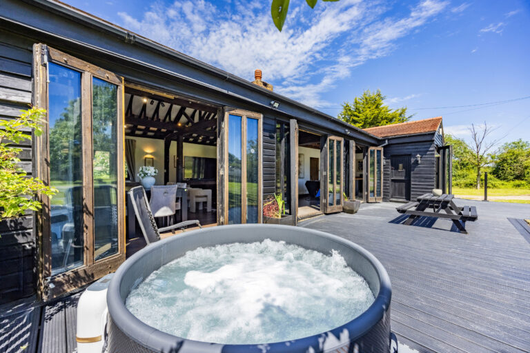 23 Hot Tub Exterior The Barn House Essex